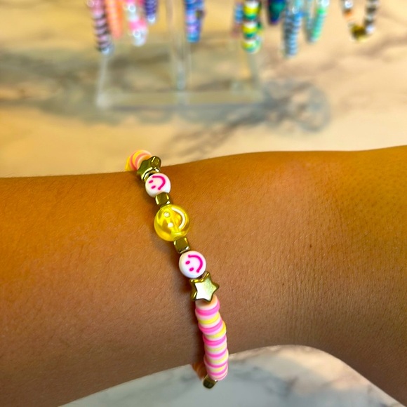 Women’s bracelet with clasp hooks - Picture 2 of 2